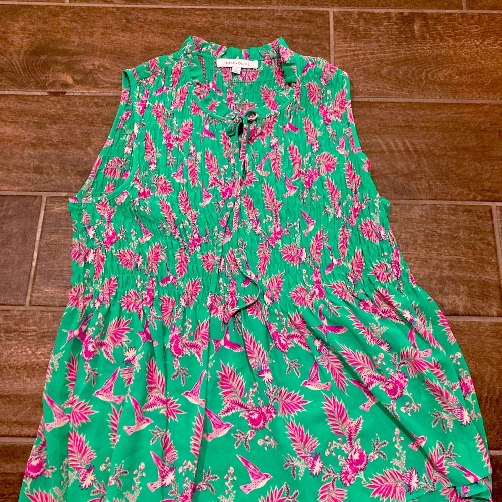 Summer blouse in pink and green